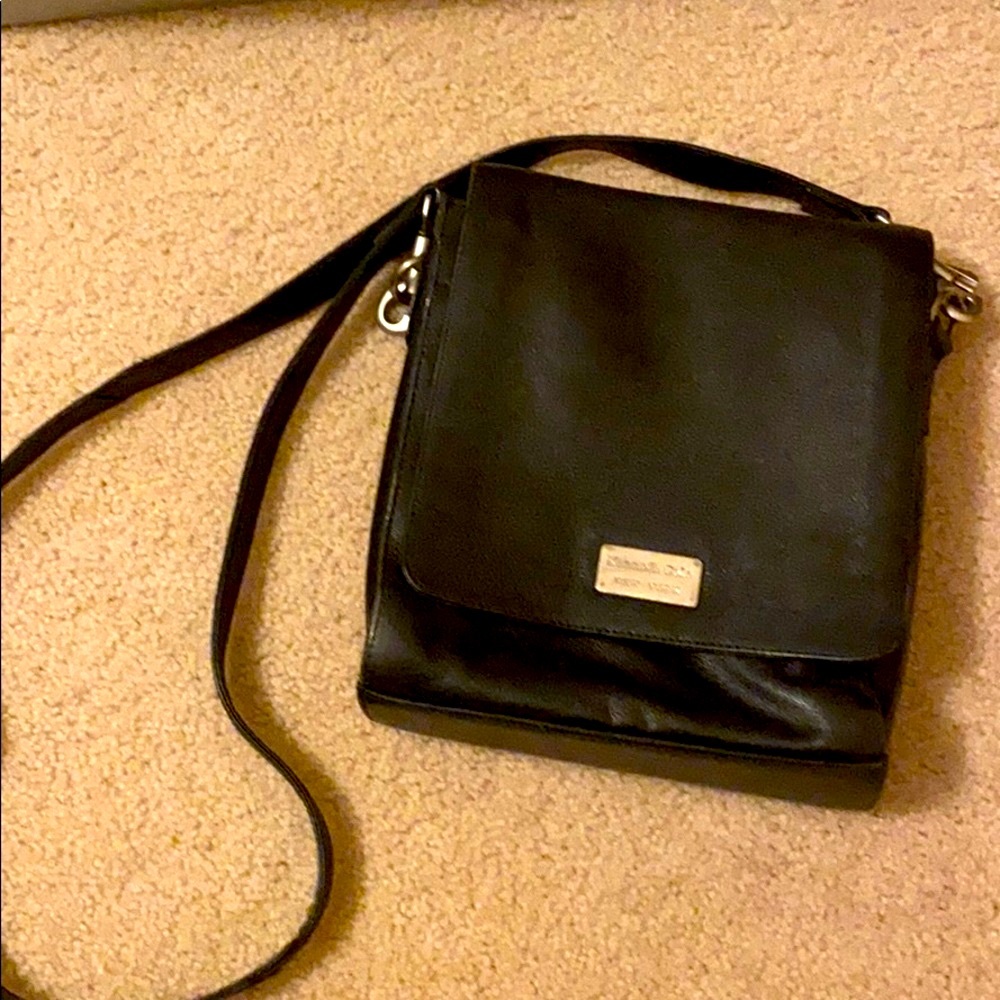 Kenneth Cole black leather cross body purse